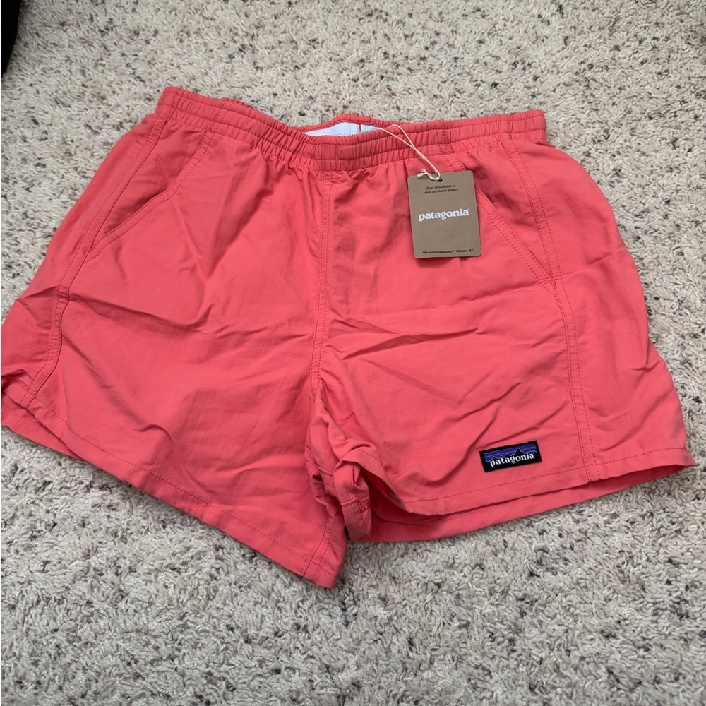 Patagonia baggies 5” coral NWT